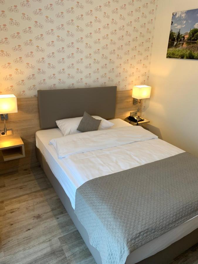 Hotel Fallersleber Spieker Вольфсбург Экстерьер фото